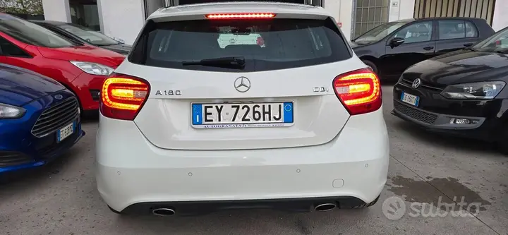 Mercedes-Benz A 180 2015 photo 3