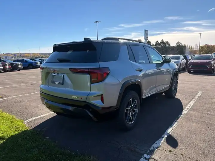 GMC Terrain 2027 photo 5