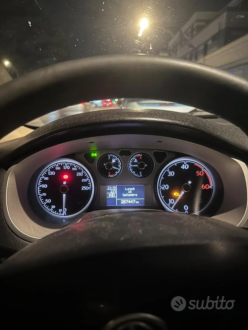 Lancia Delta 2011 photo 3