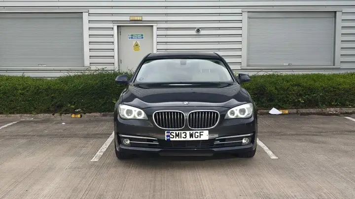 BMW 7 Series 2013 photo 2