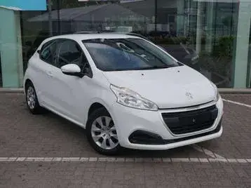 Peugeot 208 2018 photo 2