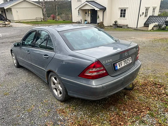 Mercedes-Benz C200 D 2005 photo 3