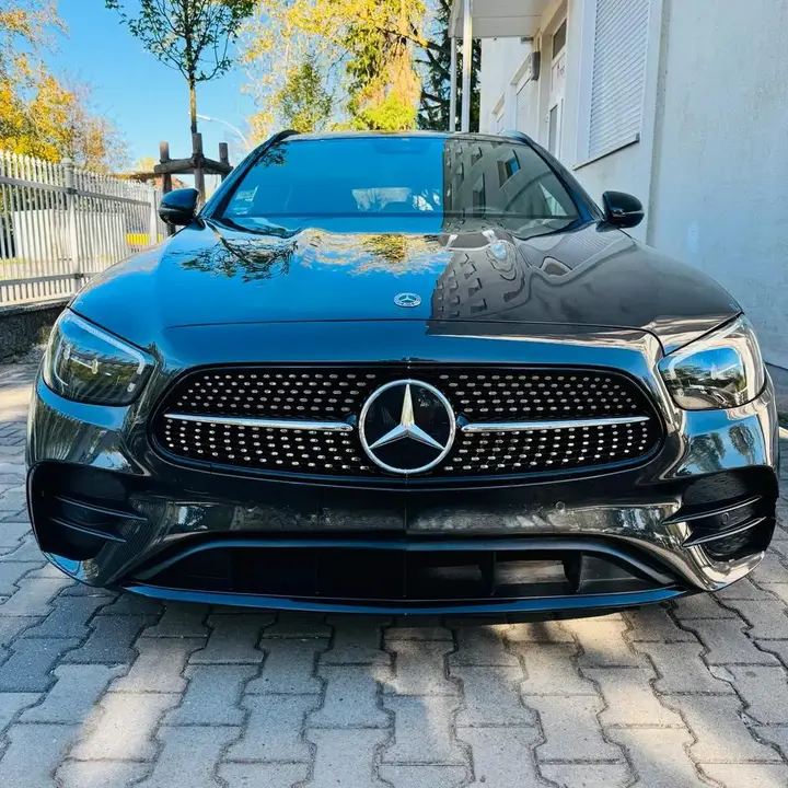 Mercedes-Benz E220D