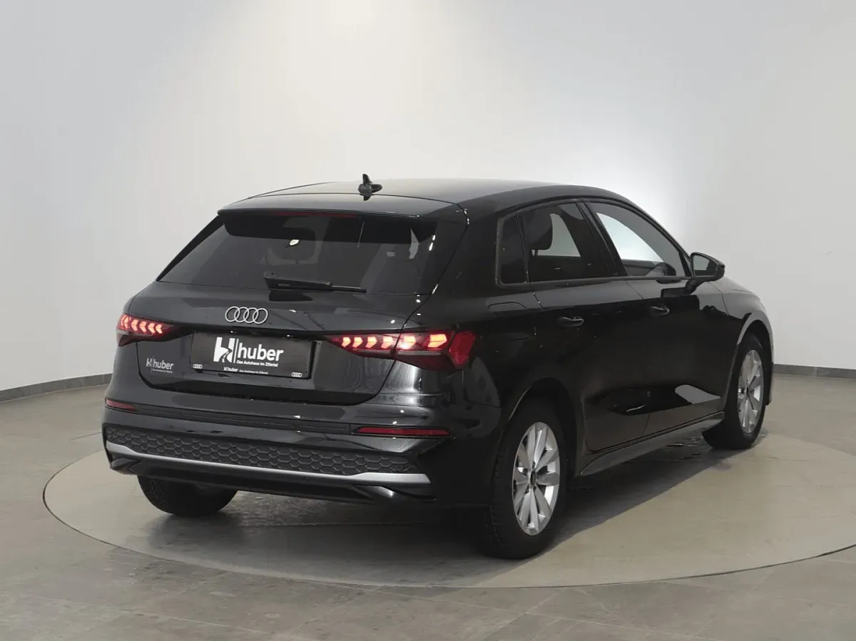 Audi A3 2025 photo 2