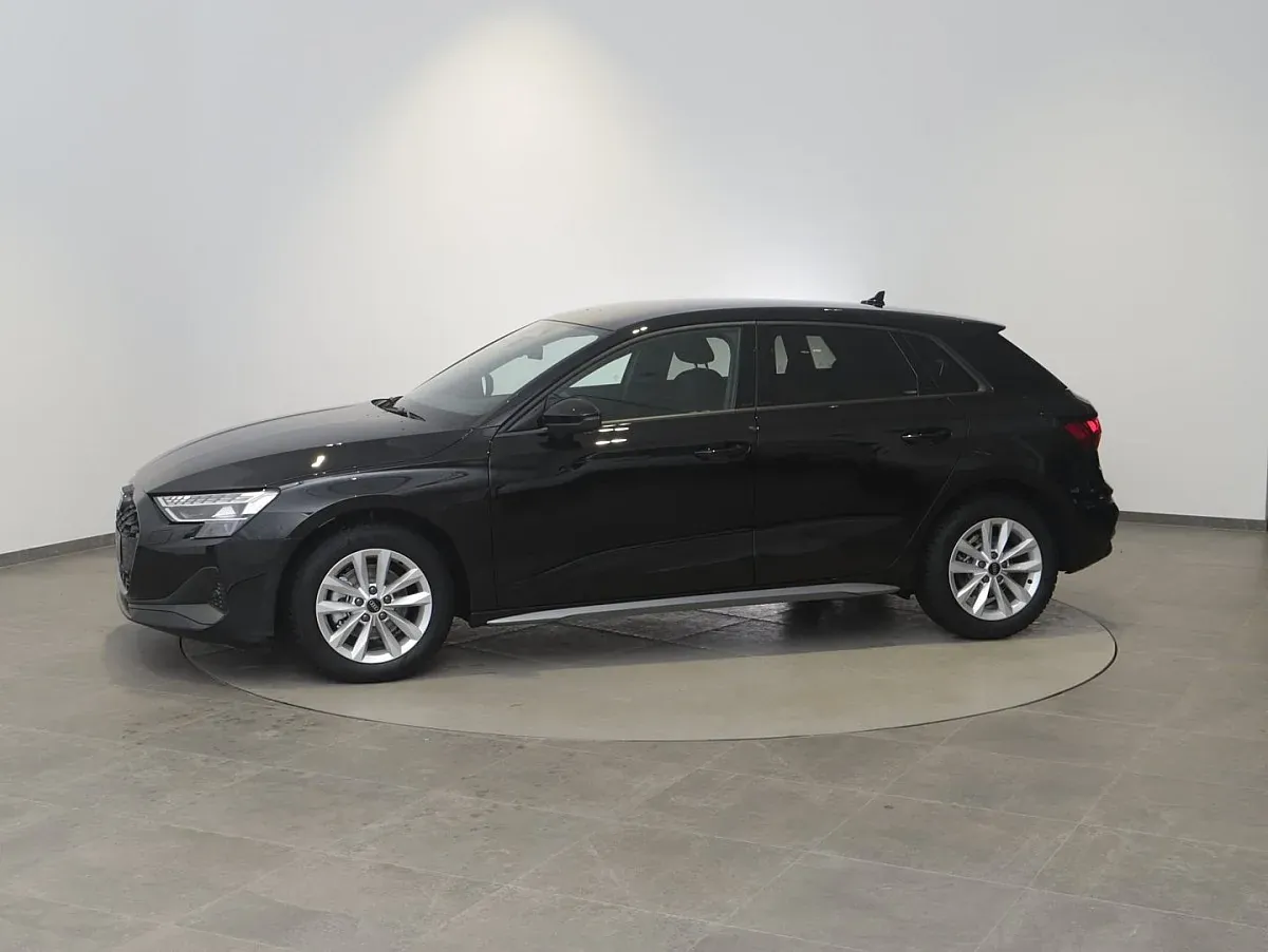 Audi A3 2025 photo 3