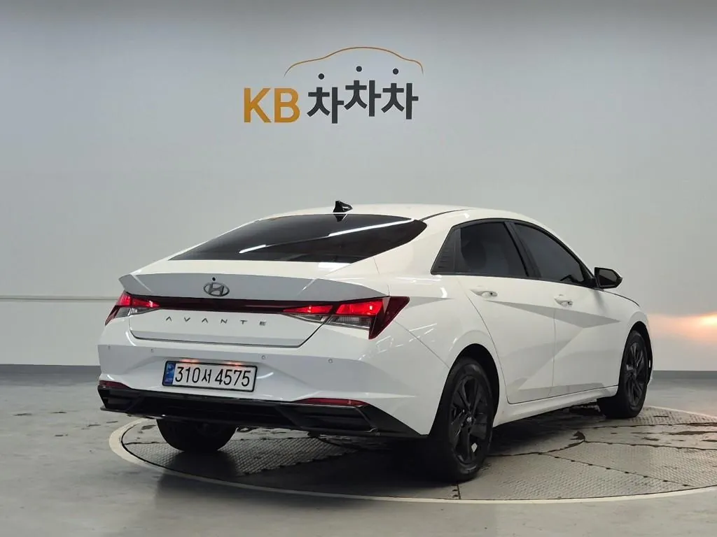 Hyundai Avante 2023 photo 3