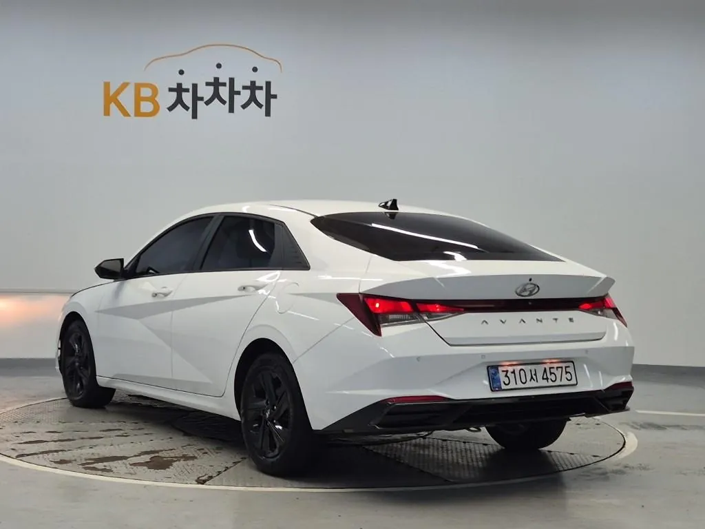 Hyundai Avante 2023 photo 2