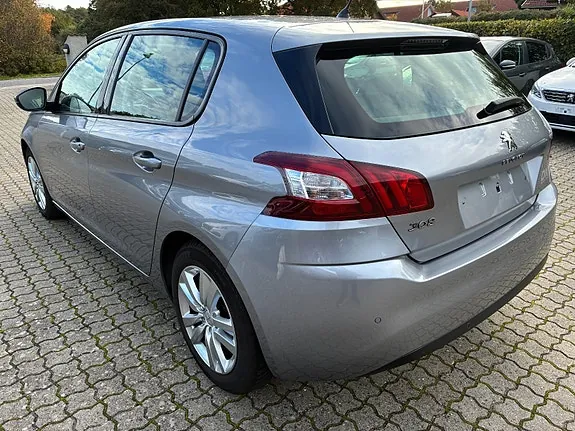 Peugeot 308 2013 photo 4