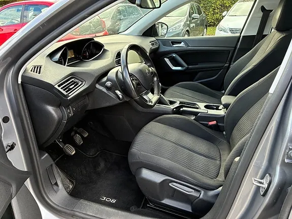 Peugeot 308 2013 photo 5