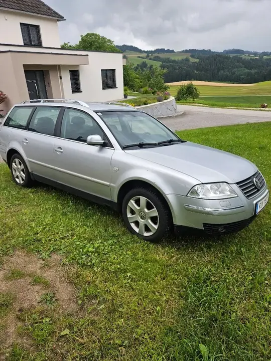 Volkswagen Passat 2002 photo 2