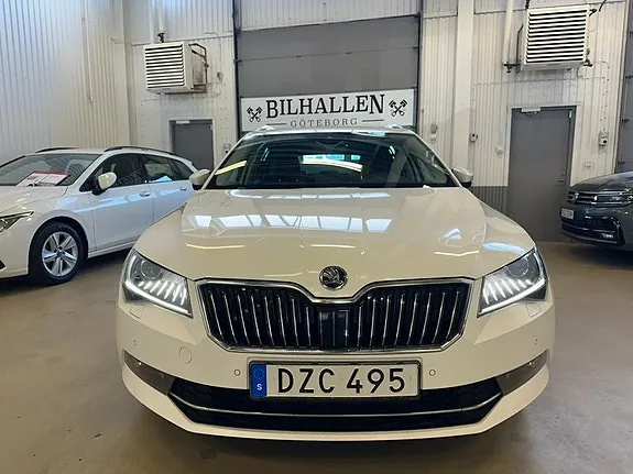 Skoda Superb 2019 photo 2