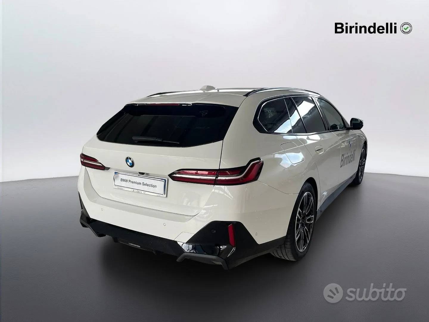 BMW 520D Touring 2024 photo 3