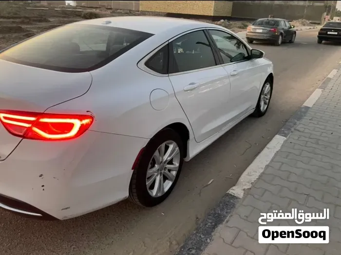 Chrysler 200 Limited 2016 photo 2