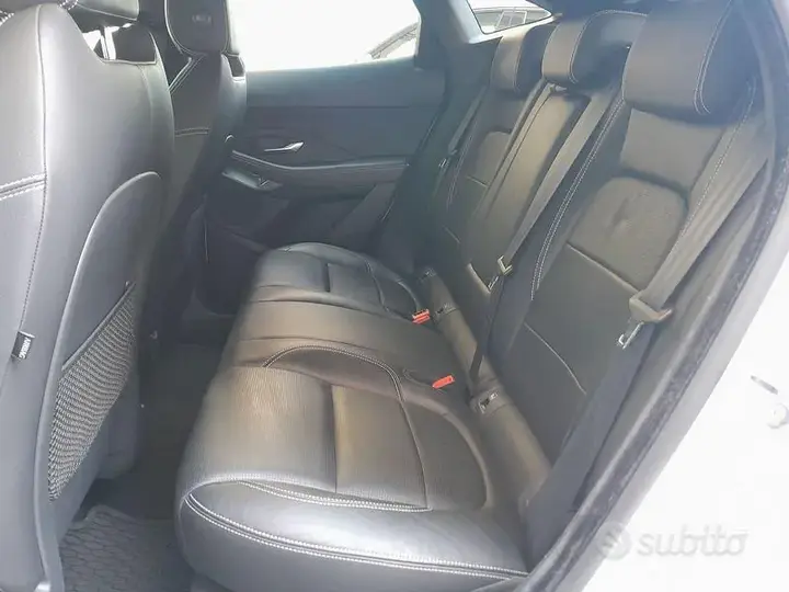 Jaguar E-Pace 2020 photo 5