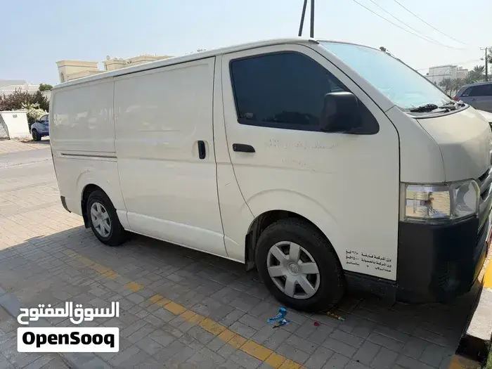 Toyota Hiace 2017 photo 4