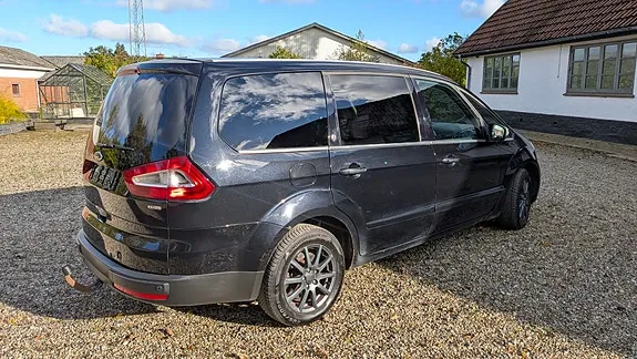 Ford Galaxy 2007 photo 2