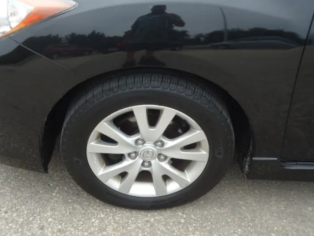 Mazda Mazda3 2012 photo 4