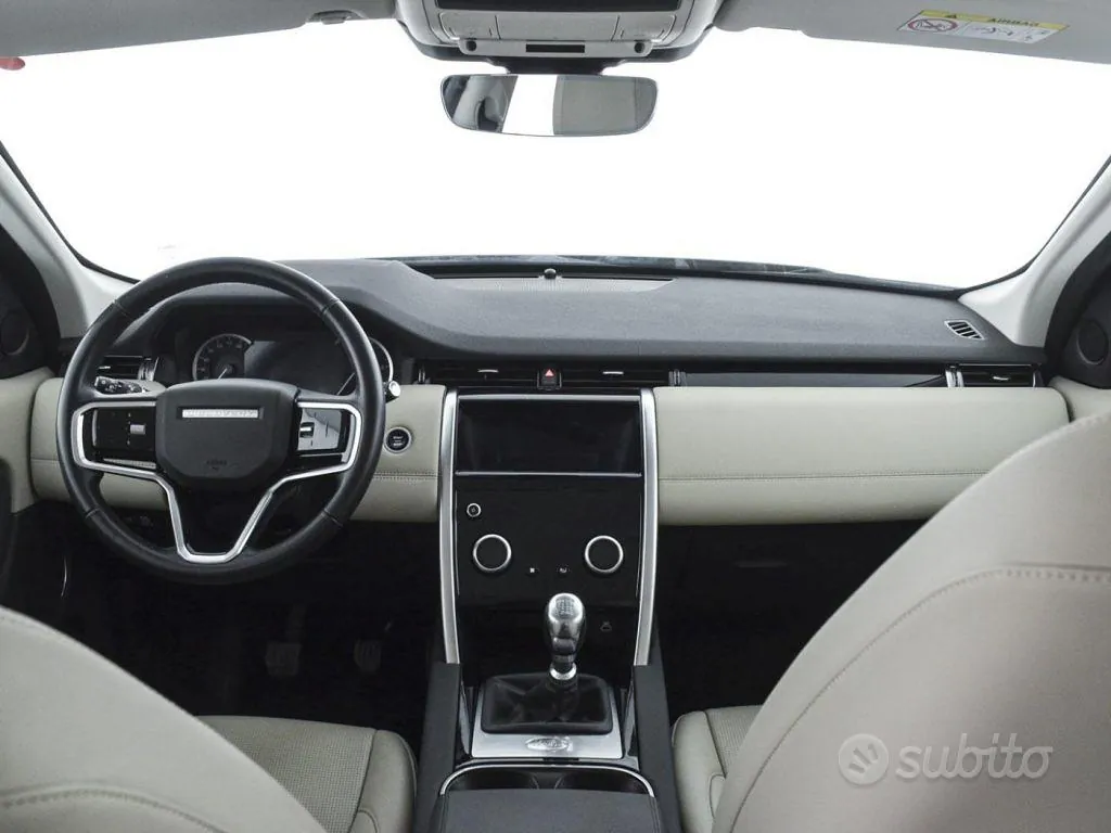 Land Rover Discovery Sport 2022 photo 4