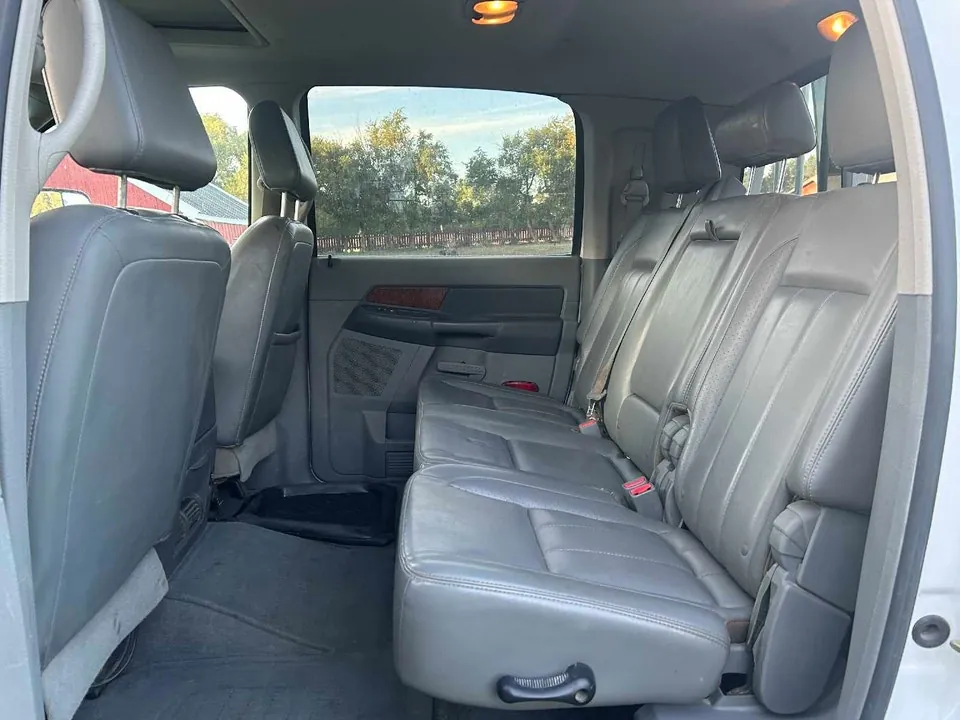 Dodge Ram 3500 2006 photo 2