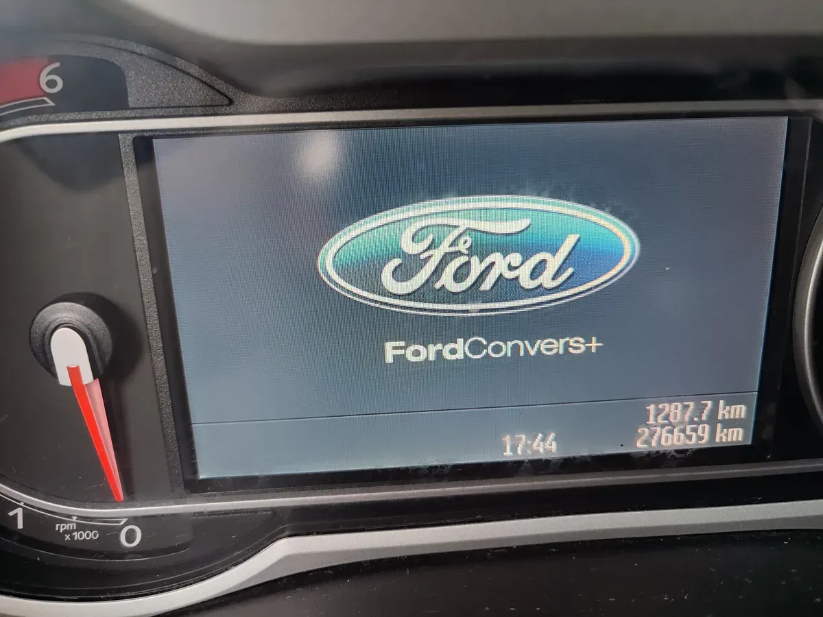 Ford Mondeo 2010 photo 2