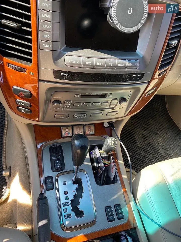 Toyota Land Cruiser 2003 photo 5