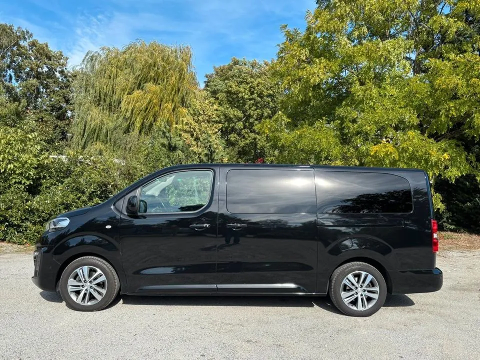 Peugeot Traveller