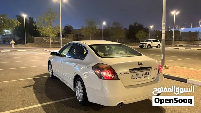 Nissan Altima 2010 photo 3
