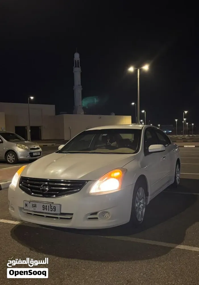 Nissan Altima 2010 photo 4