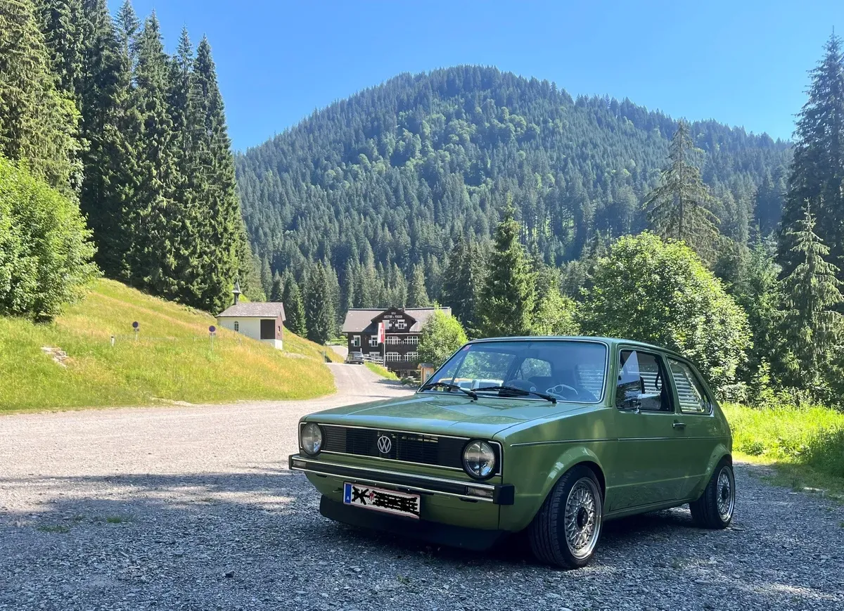 Volkswagen Golf 1981 photo 2