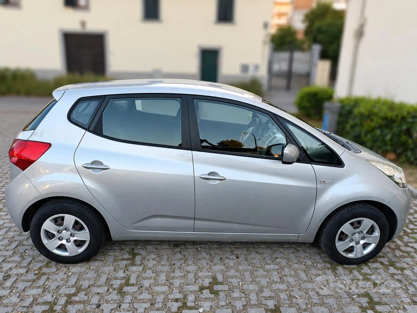 Kia Venga 2014 photo 2
