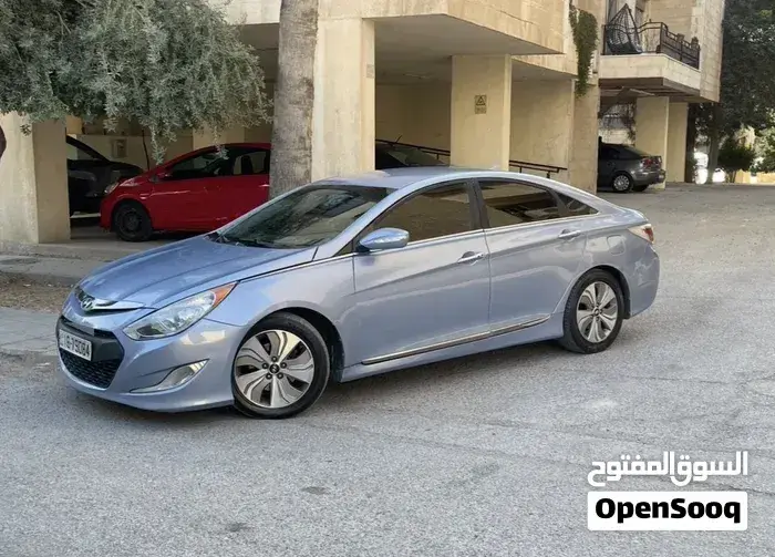 Hyundai Sonata 2013 photo 2