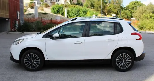 Peugeot 2008 2015 photo 2