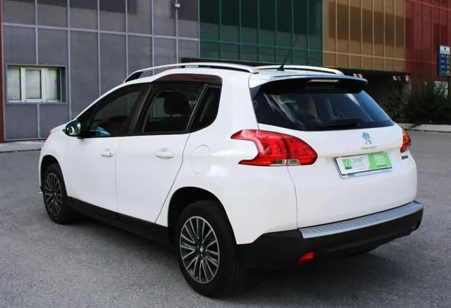 Peugeot 2008 2015 photo 3