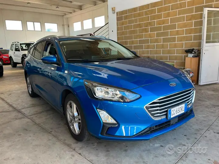 Ford Focus 2021 photo 2