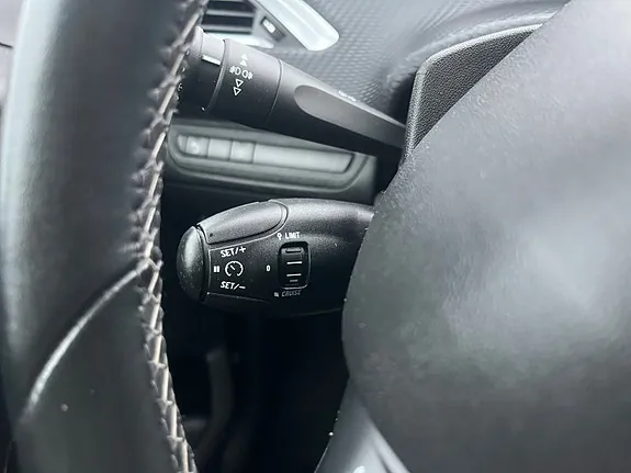 Peugeot 208 2019 photo 5