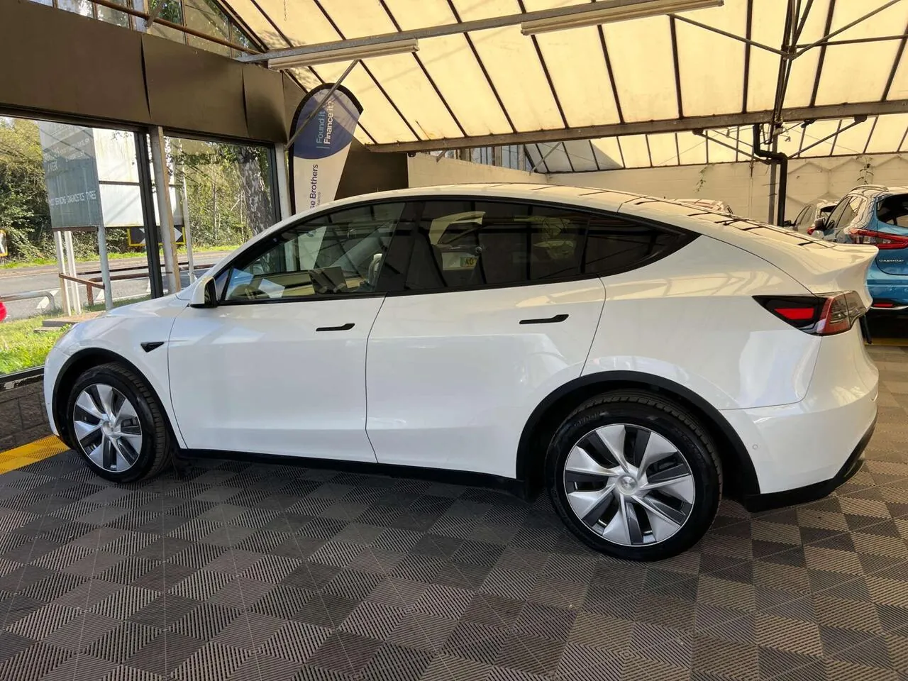 Tesla Model Y 2022 photo 5