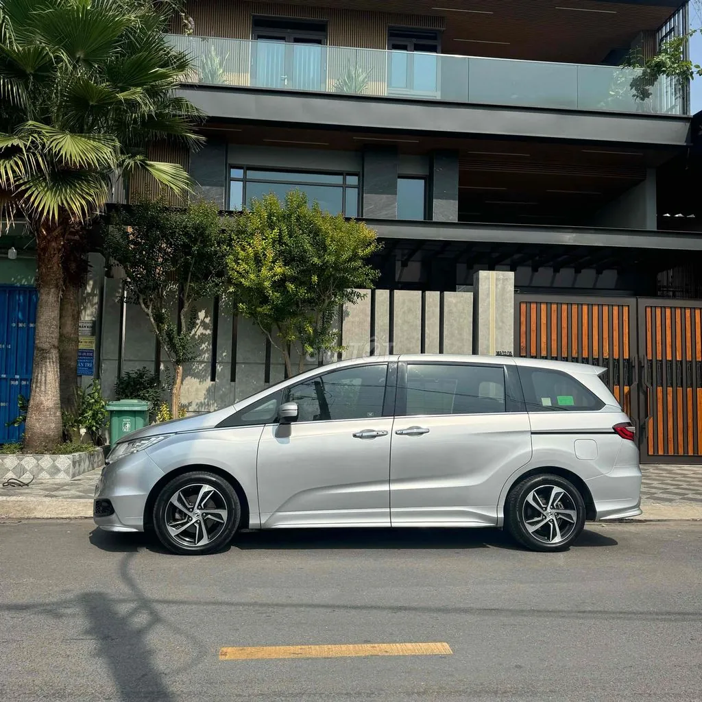 Honda Odyssey 2016 photo 3