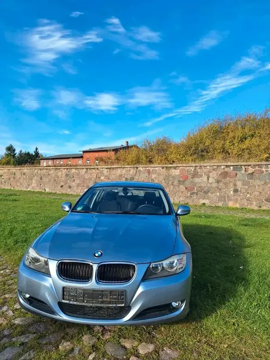 BMW 318I