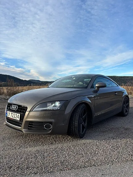 Audi Tt 2011 photo 4