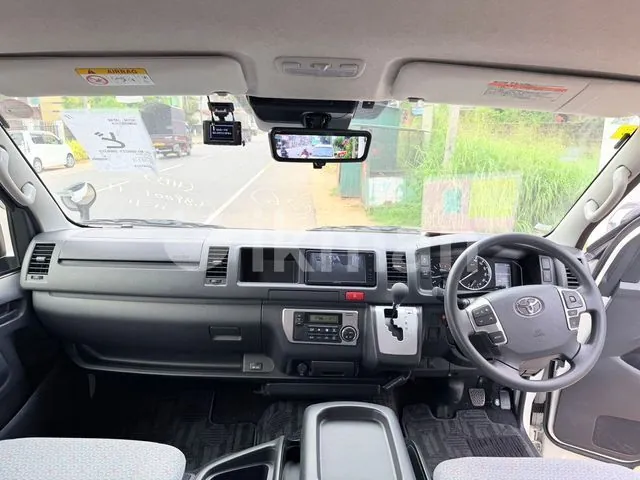 Toyota Hiace 2026 photo 4