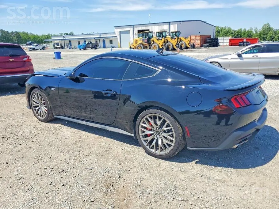 Ford Mustang 2024 photo 2