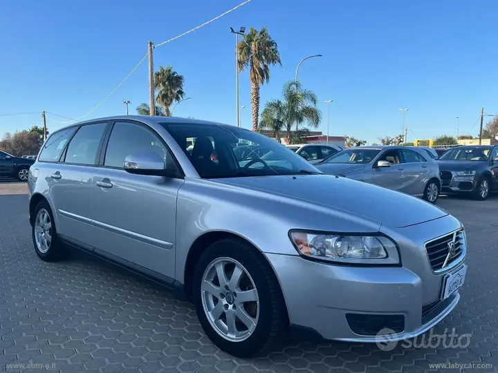 Volvo V50 2010 photo 3