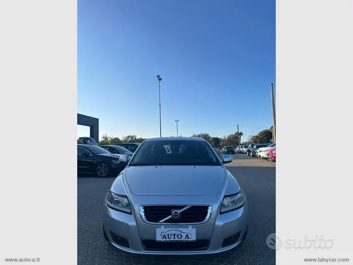 Volvo V50 2010 photo 2