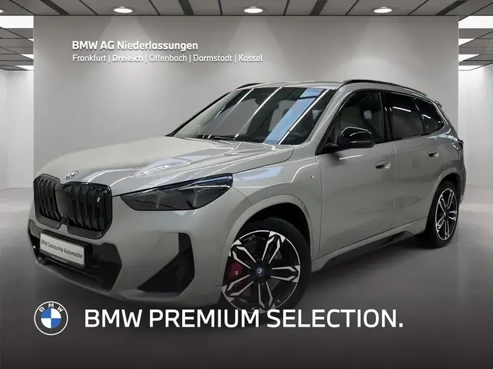 BMW Ix1