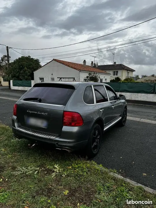 Porsche Cayenne 2003 photo 2