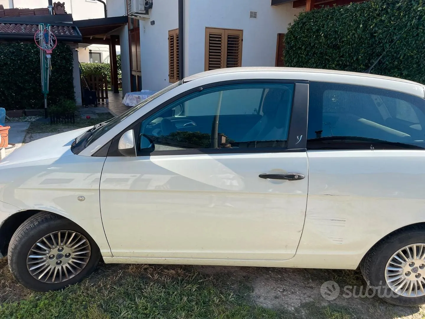 Lancia Ypsilon