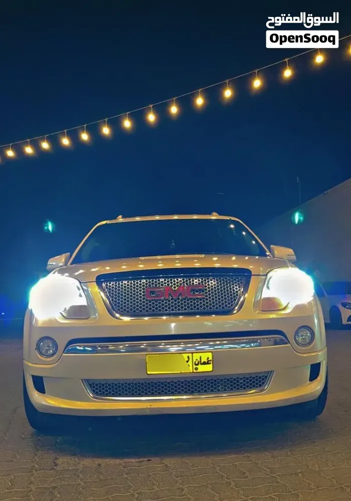 GMC Acadia 2012 photo 3
