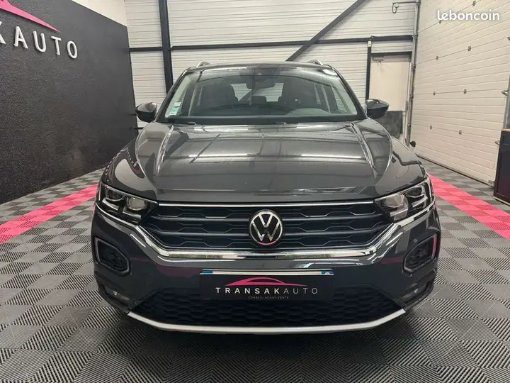 Volkswagen T-Roc 2021 photo 2