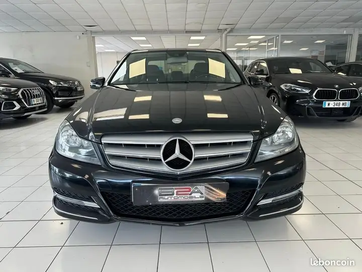 Mercedes-Benz C-Class 2012 photo 2