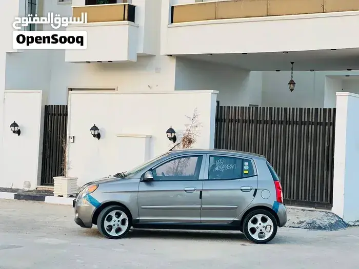 Kia Picanto 2010 photo 2
